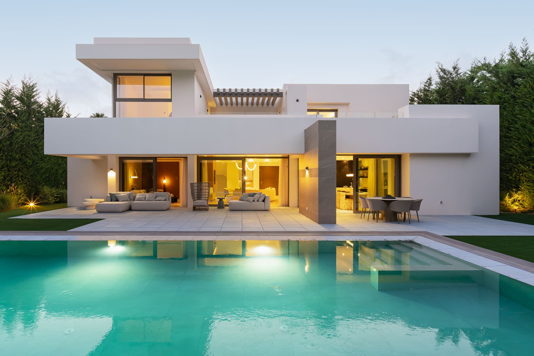 Villas de 4 a 5 dormitorios en Estepona cerca de la playa